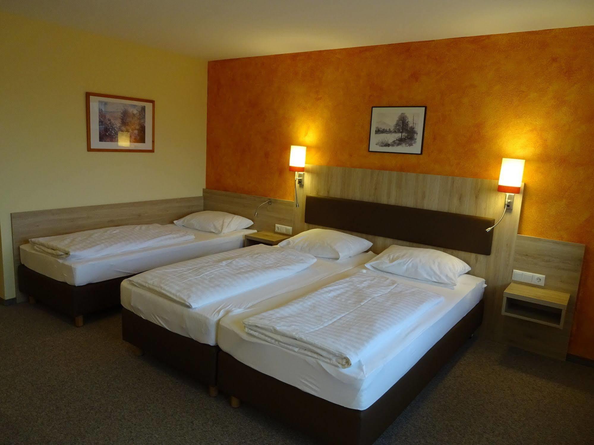Gasthof Hotel Zum Ross Wertheim Eksteriør billede