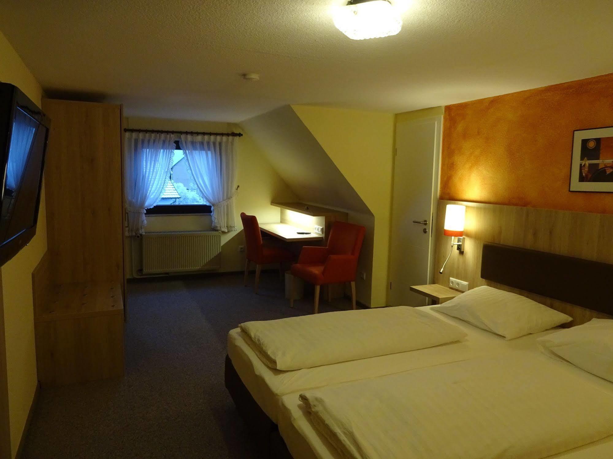 Gasthof Hotel Zum Ross Wertheim Eksteriør billede